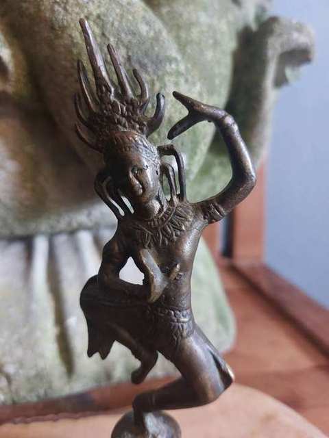 Bronzen Khmer Apsara tempelbel — foto 2