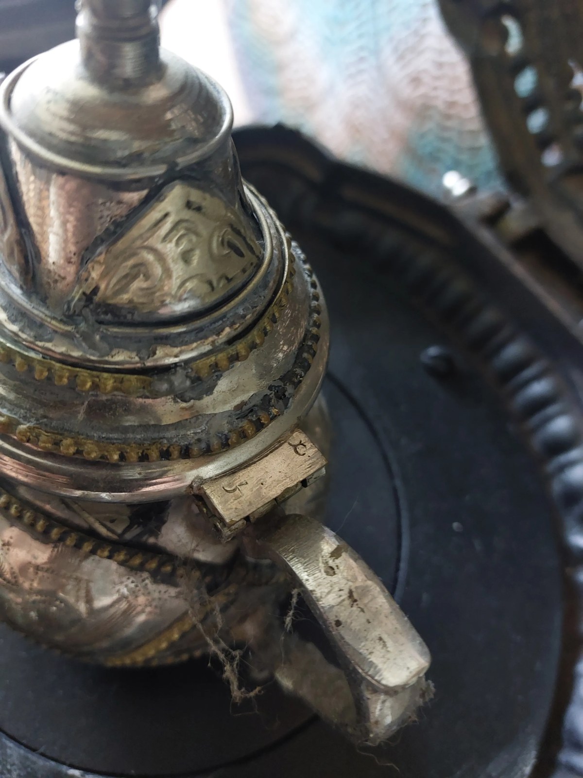 Marokkaanse berrad — verzilverd koper met een eeuw aan reparaties, Fez-traditie — foto 6