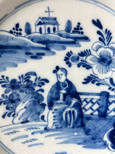 Delfts bord met chinoiserie en gele randlijn, 18e eeuw — foto 4