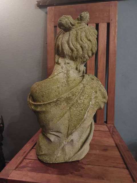 Antieke Franse tuinbuste, jonge vrouw, ca. 1910-1920 — foto 7