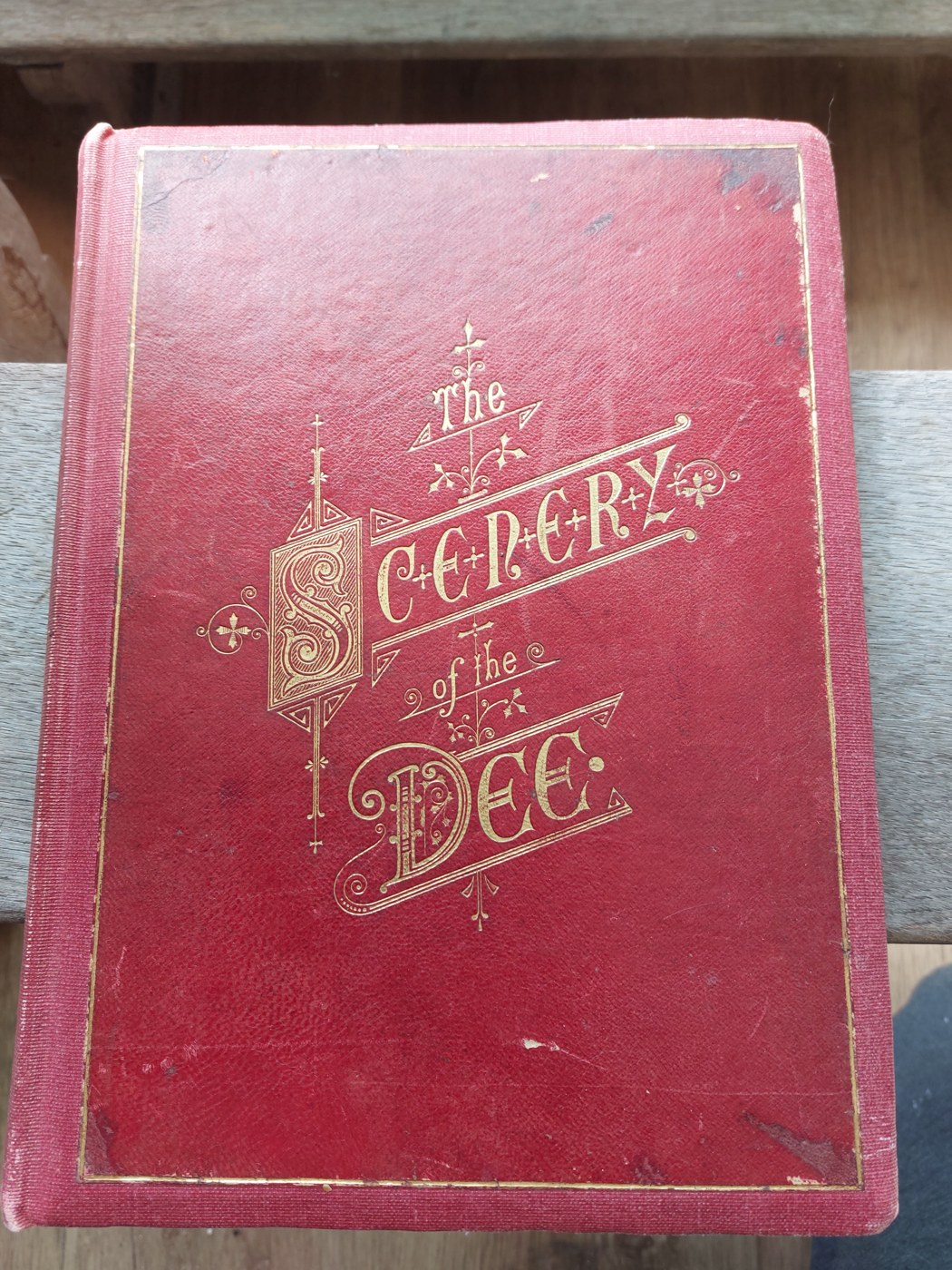 The Scenery of the Dee — Gibb & Hay, Aberdeen 1884. Genummerd exemplaar CXXII van 240