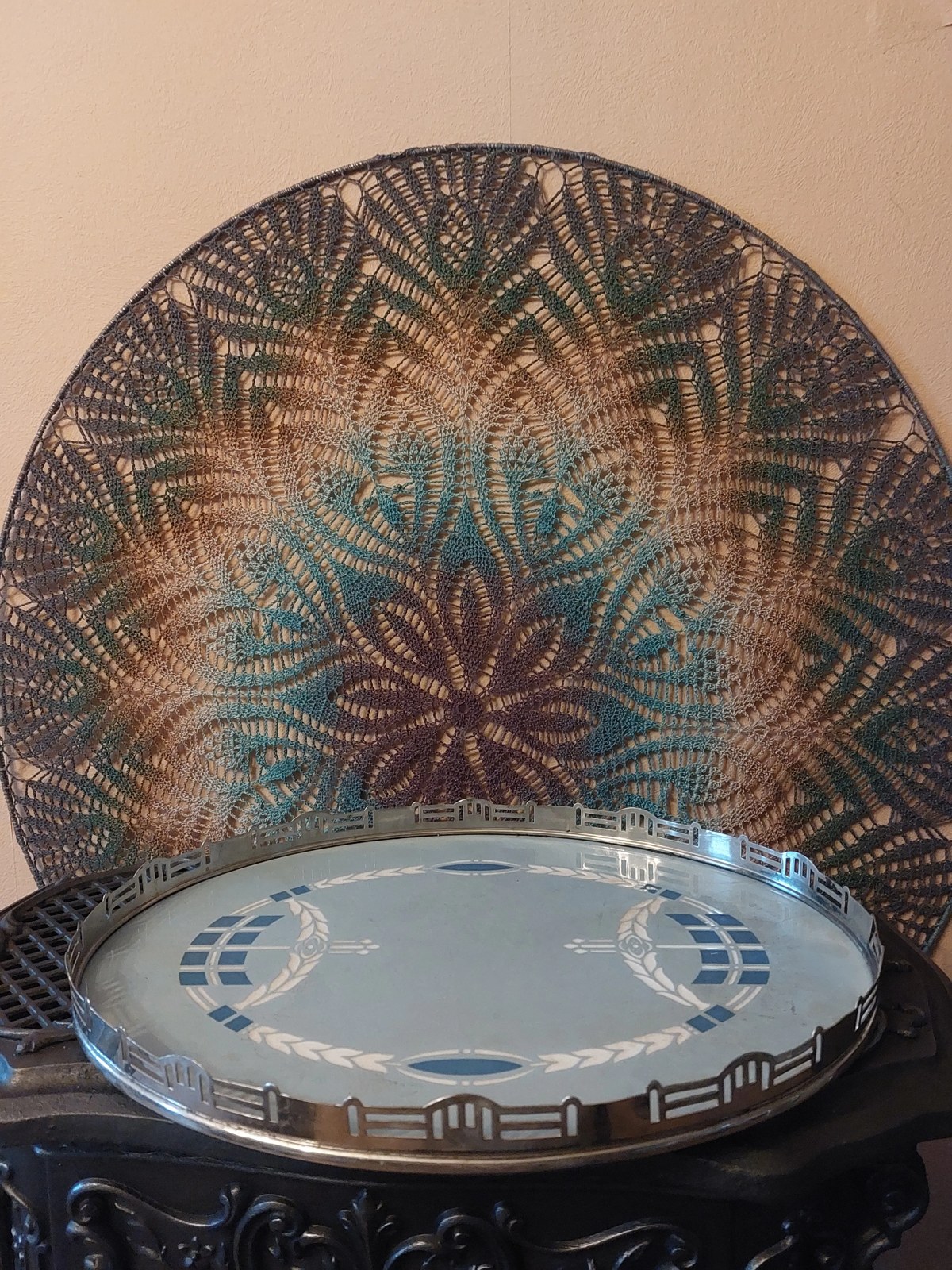 Villeroy & Boch Dresden — Jugendstil dienblad met lauwerkransdecor, ca. 1905