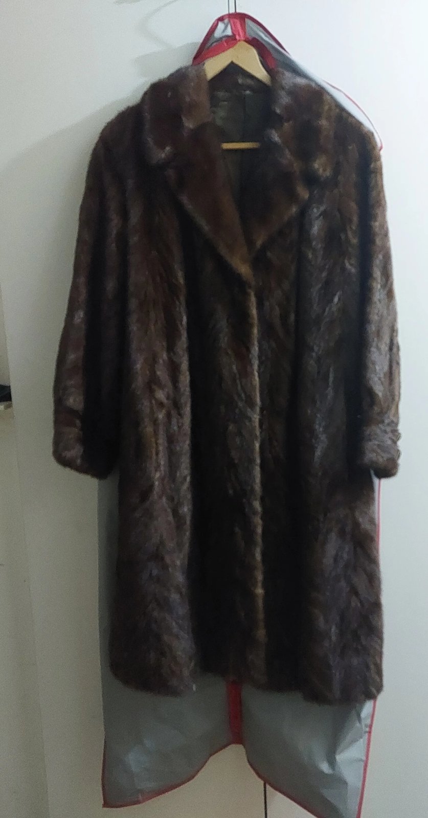 Lange nertsmantel — Oostvogel Hengelo, ca. 1955–1970