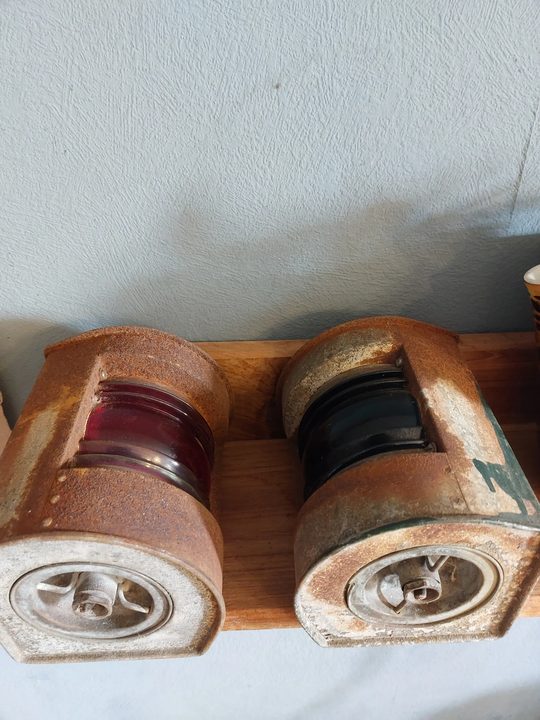 Paar scheepslampen — bakboord en stuurboord — foto 7