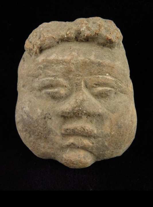 Terracotta gezichtsfragment — Zuidoost-Azië, naar mijn inschatting Mon of Majapahit