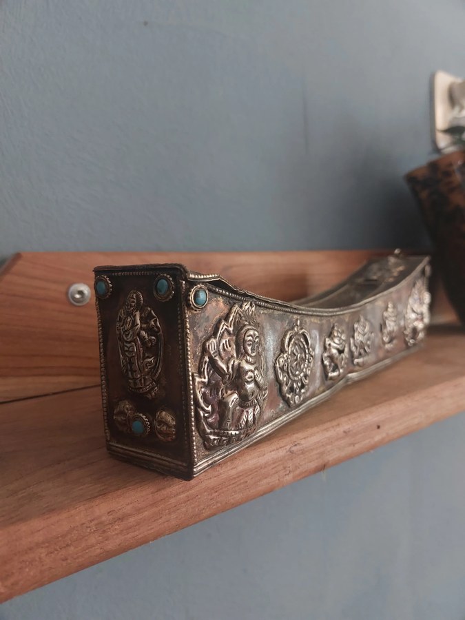 Tibetaanse reiswierookbrander, koper met nieuwzilver, turkoois en koraal — foto 13