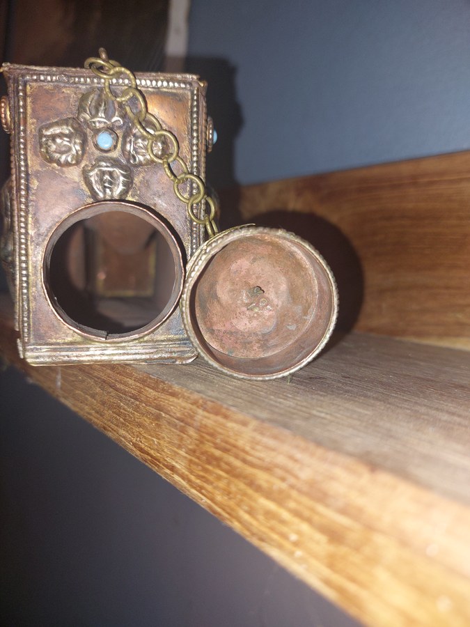 Tibetaanse reiswierookbrander, koper met nieuwzilver, turkoois en koraal — foto 18